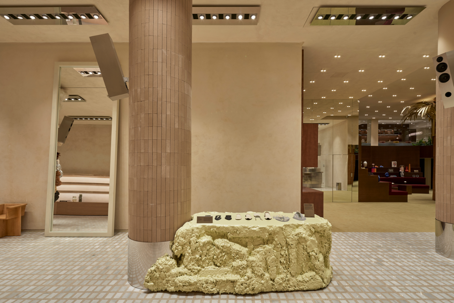 HOFF redefine el retail con su nueva flagship en Madrid
